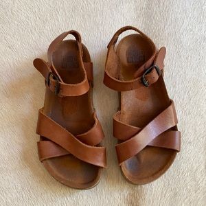 BonBon (Bonton) girls sandals 12 US